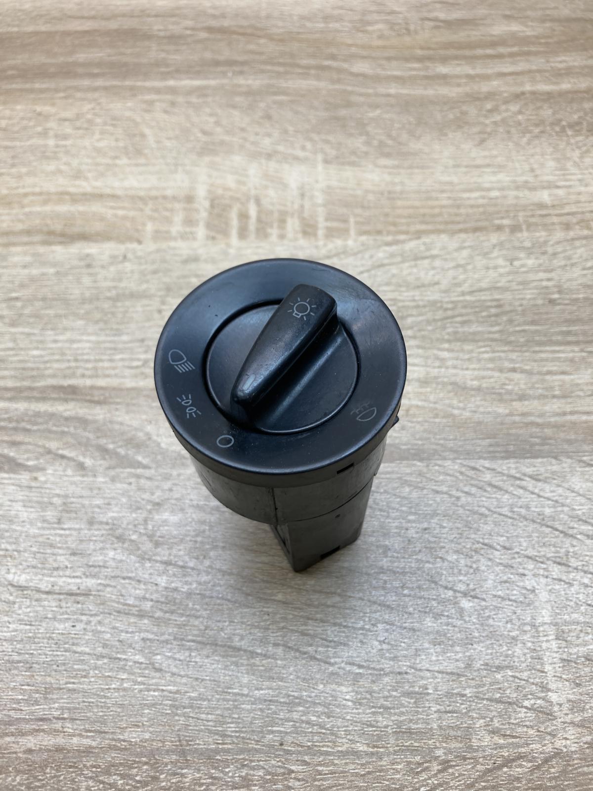 1C0941531   Light switch Volkswagen Golf IV