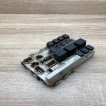 284B77Y020   Fuse module Nissan Maxima A34