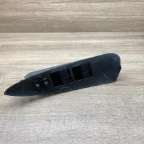 74232 42070   Electric window control switch Toyota RAV 4 (XA30)