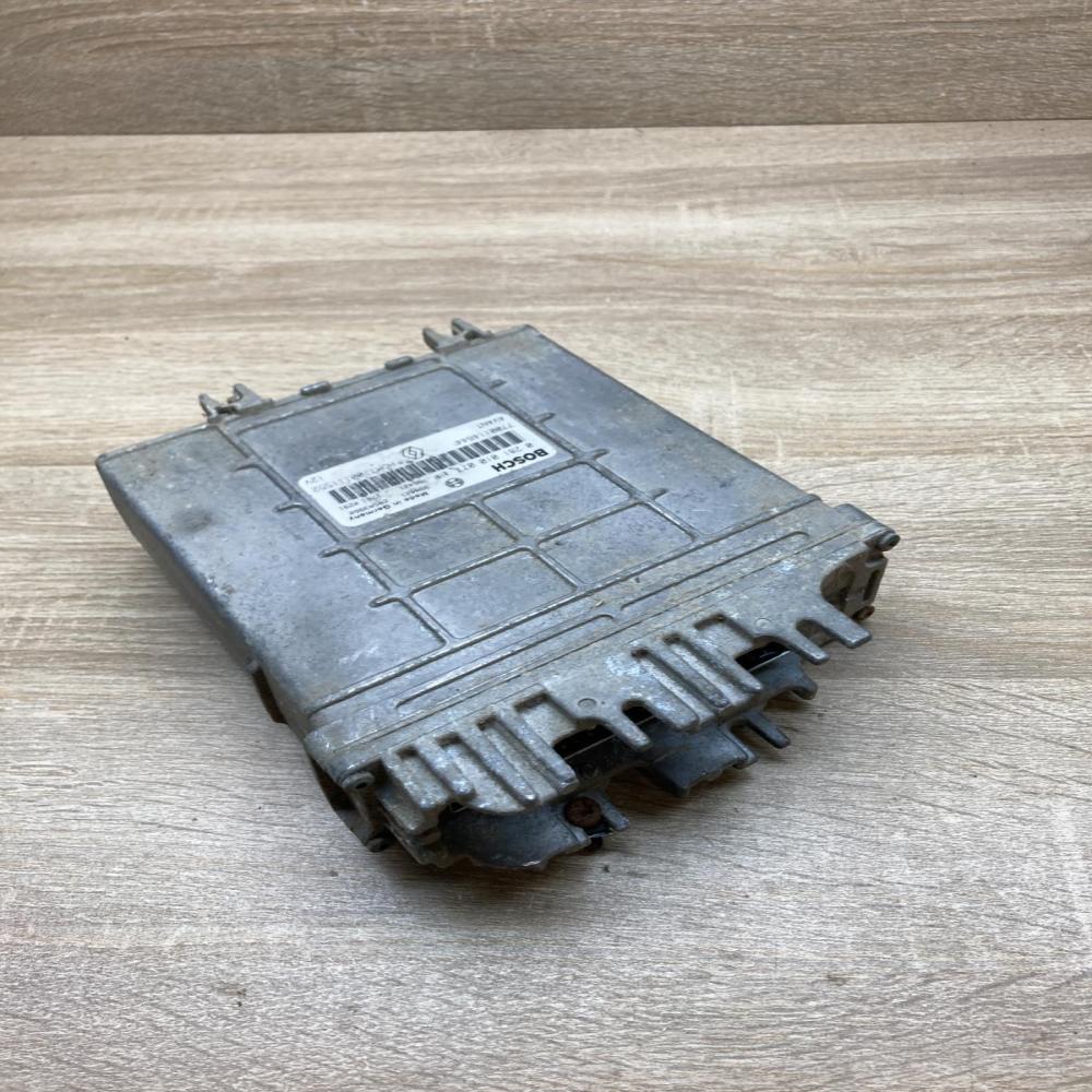 7700114644 0281010077  Engine control unit/module ECU Renault Megane I