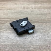 113800 2051   Air flap motor/actuator Toyota Avensis T250