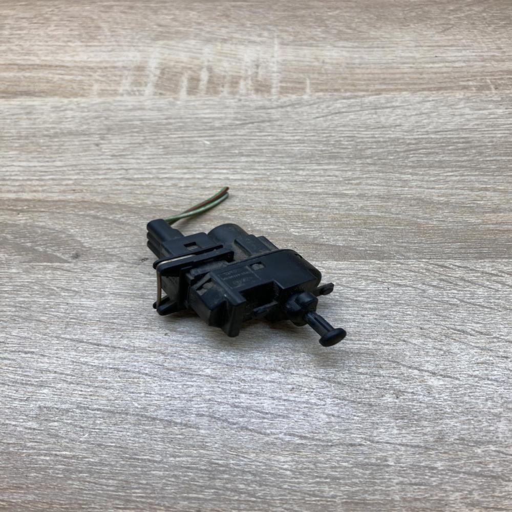 93BB 13480 BC 93BB13480BC  Brake pedal sensor switch Ford Focus