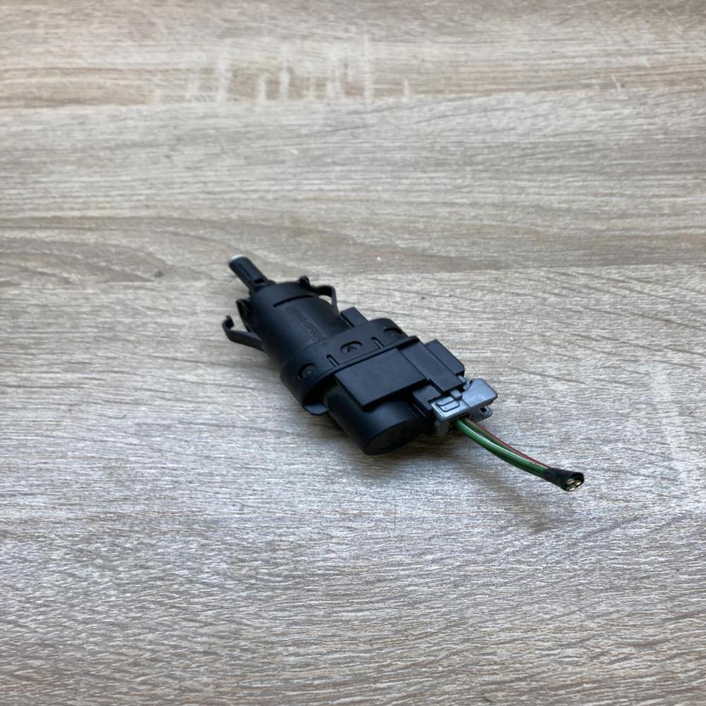 3M5T 13480 AB 3M5T13480AB  Brake pedal sensor switch Ford C-MAX I