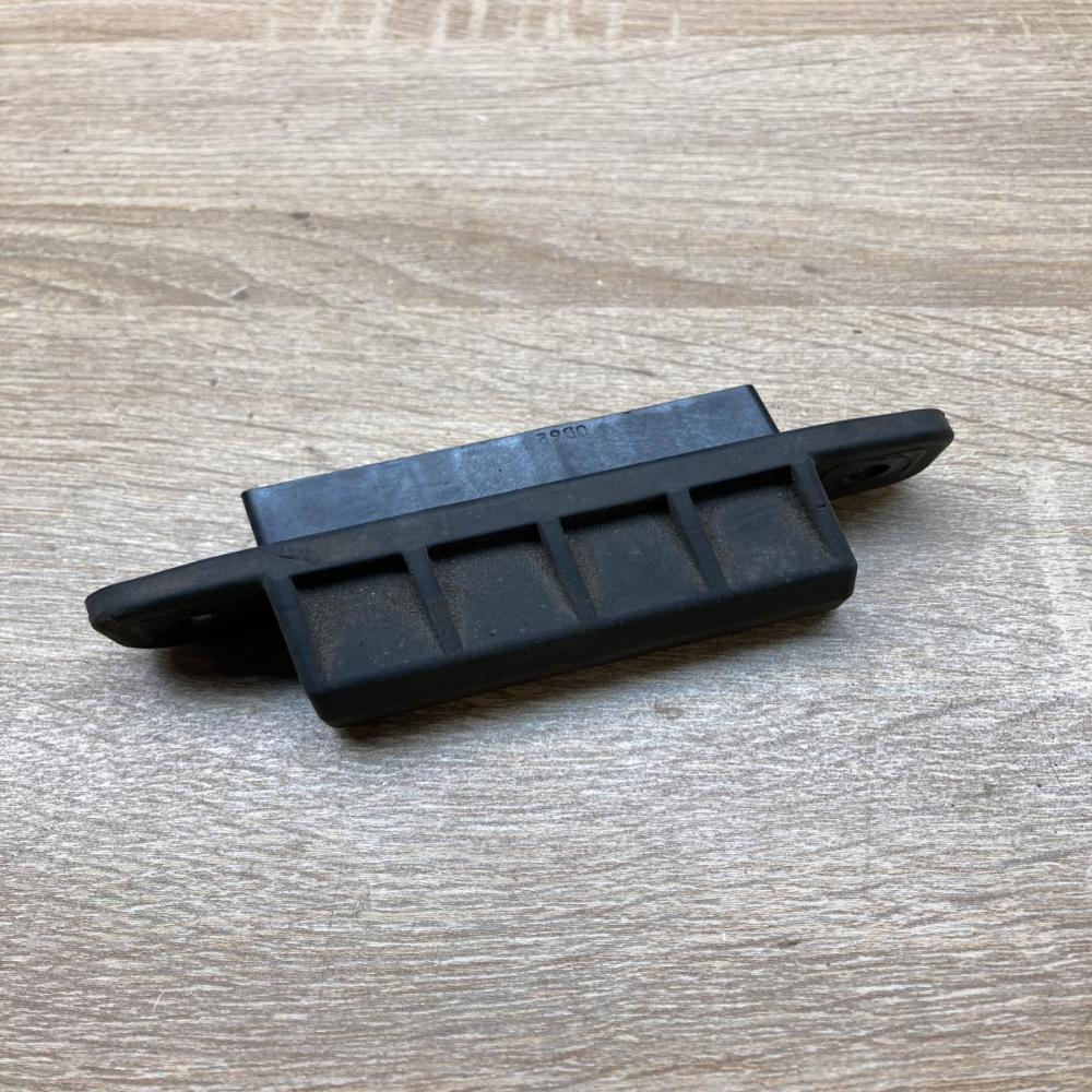 Toyotra prius   Tailgate trunk handle Toyota Prius (XW30)