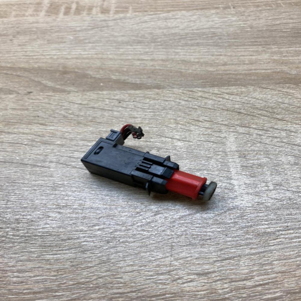 13178782   Brake pedal sensor switch Opel Vectra C