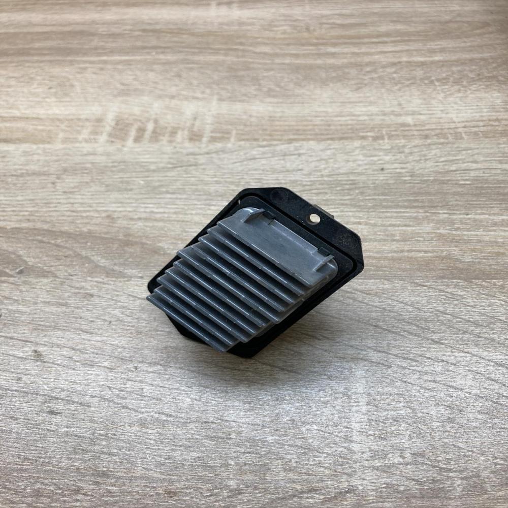 Honda heater resistor   Heater blower motor/fan resistor Honda Civic IX