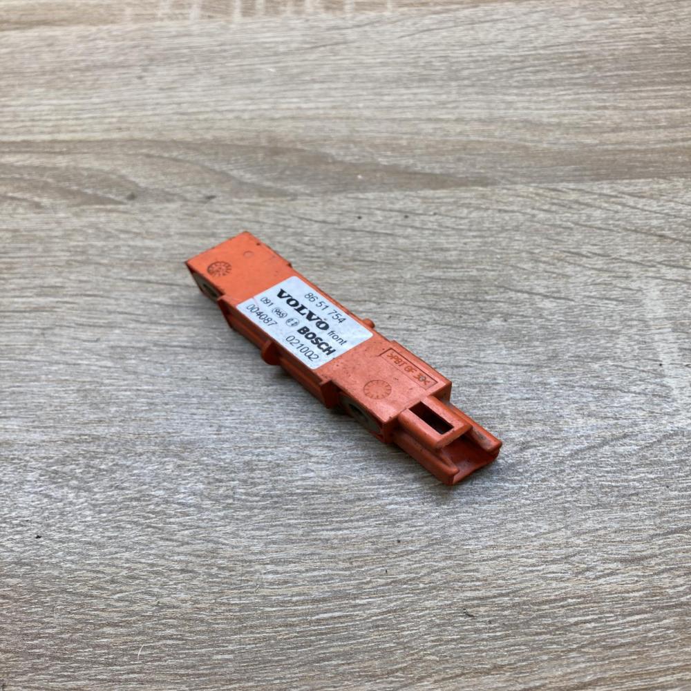 8651754   Airbag deployment crash/impact sensor Volvo XC90