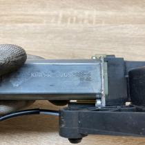 82059111 0390203209  Seat adjustment motor Mercedes-Benz C W204