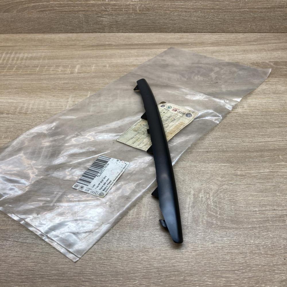 5L0853767A   Front bumper corner part panel trim Skoda Yeti (5L)