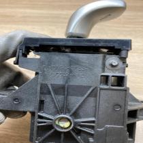 89451 47060 192300 2070  Gear shifter/selector Toyota Prius+ (ZVW40)