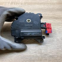 CZ113800 2800   Air flap motor/actuator Toyota Yaris