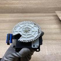 CZ113800 2800   Air flap motor/actuator Toyota Yaris