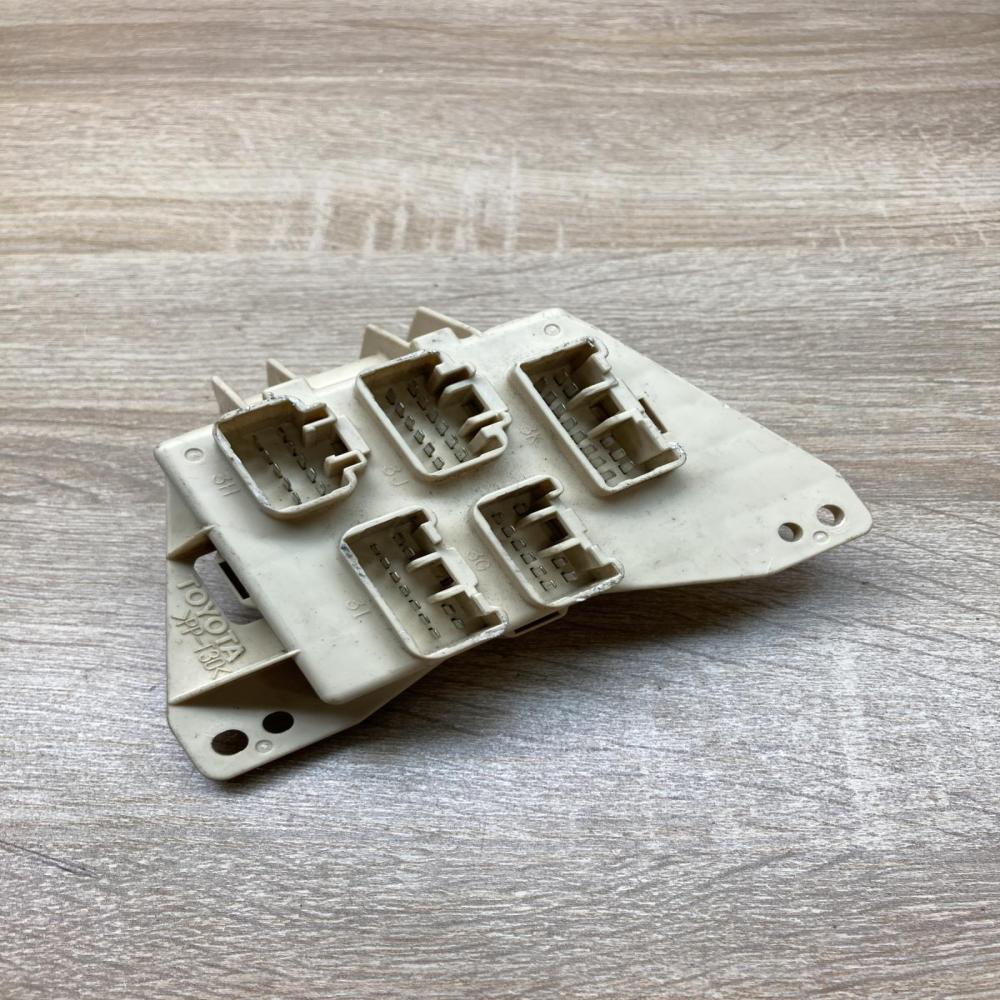 Toyota fuse module   Fuse module Toyota Yaris
