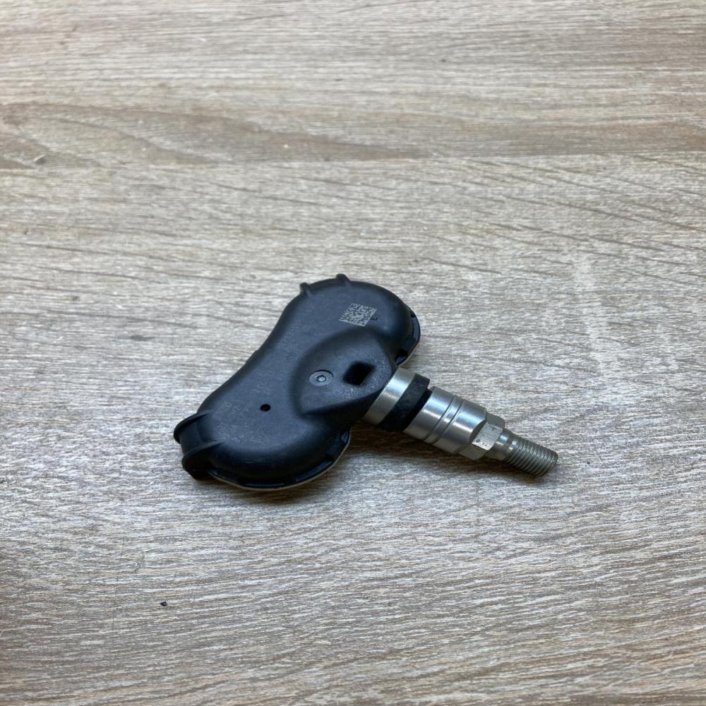 42753 SNA A830 M1 8D562DA3  Tire pressure sensor Honda Element