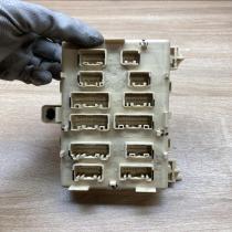 Lexus fuse module   Fuse module Lexus RX 330 - 350 - 400H