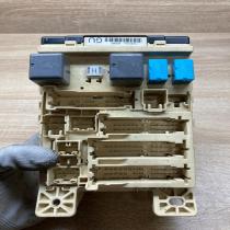 092006GU   Fuse module Lexus RX 300