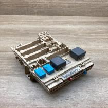 010606GL   Fuse module Lexus RX 330 - 350 - 400H