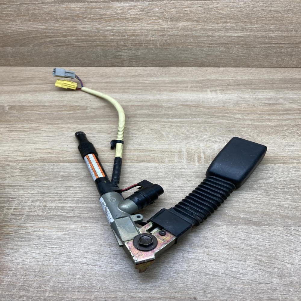 A2X01K   Front seatbelt buckle Honda Civic