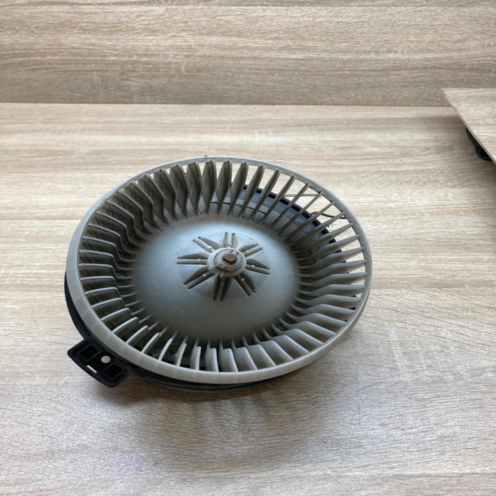 16102G15 194000  Heater fan/blower Honda Accord