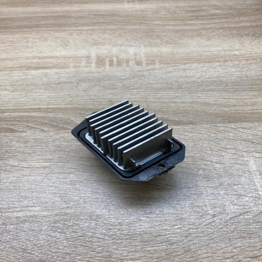 6203   Heater blower motor/fan resistor Infiniti G37