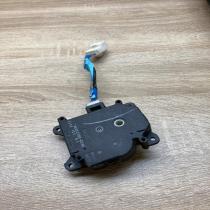 063700 8330 0637008330  Air flap motor/actuator Toyota RAV 4 (XA20)
