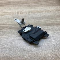 063700 8330 0637008330  Air flap motor/actuator Toyota RAV 4 (XA20)