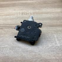 063700 8330 0637008330  Air flap motor/actuator Toyota RAV 4 (XA20)