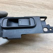 83710SWE010   Electric window control switch Honda CR-V