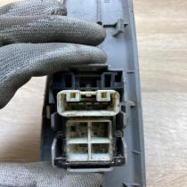 74271 48040 7427148040  Electric window control switch Toyota Highlander XU40