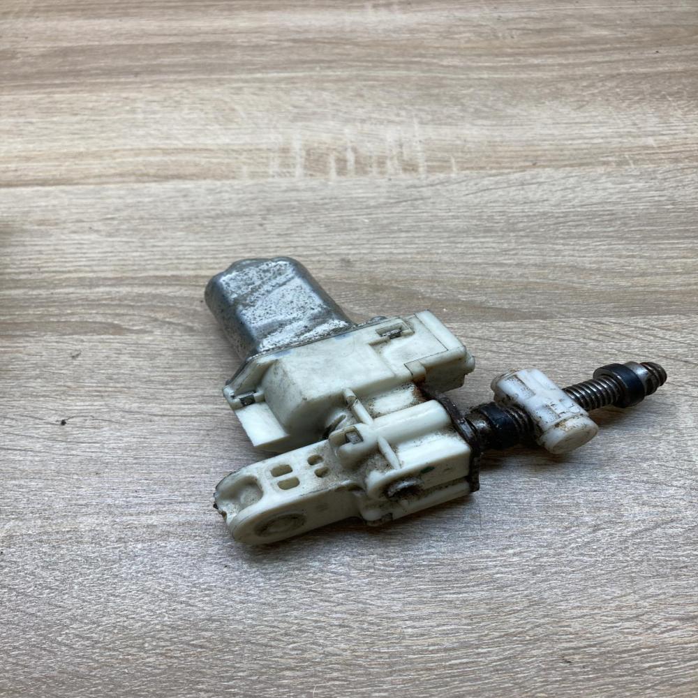 3970591 1658630  Seat adjustment motor Subaru Legacy
