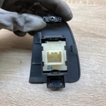 74231 05140 7423105140  Electric window control switch Toyota Avensis T250