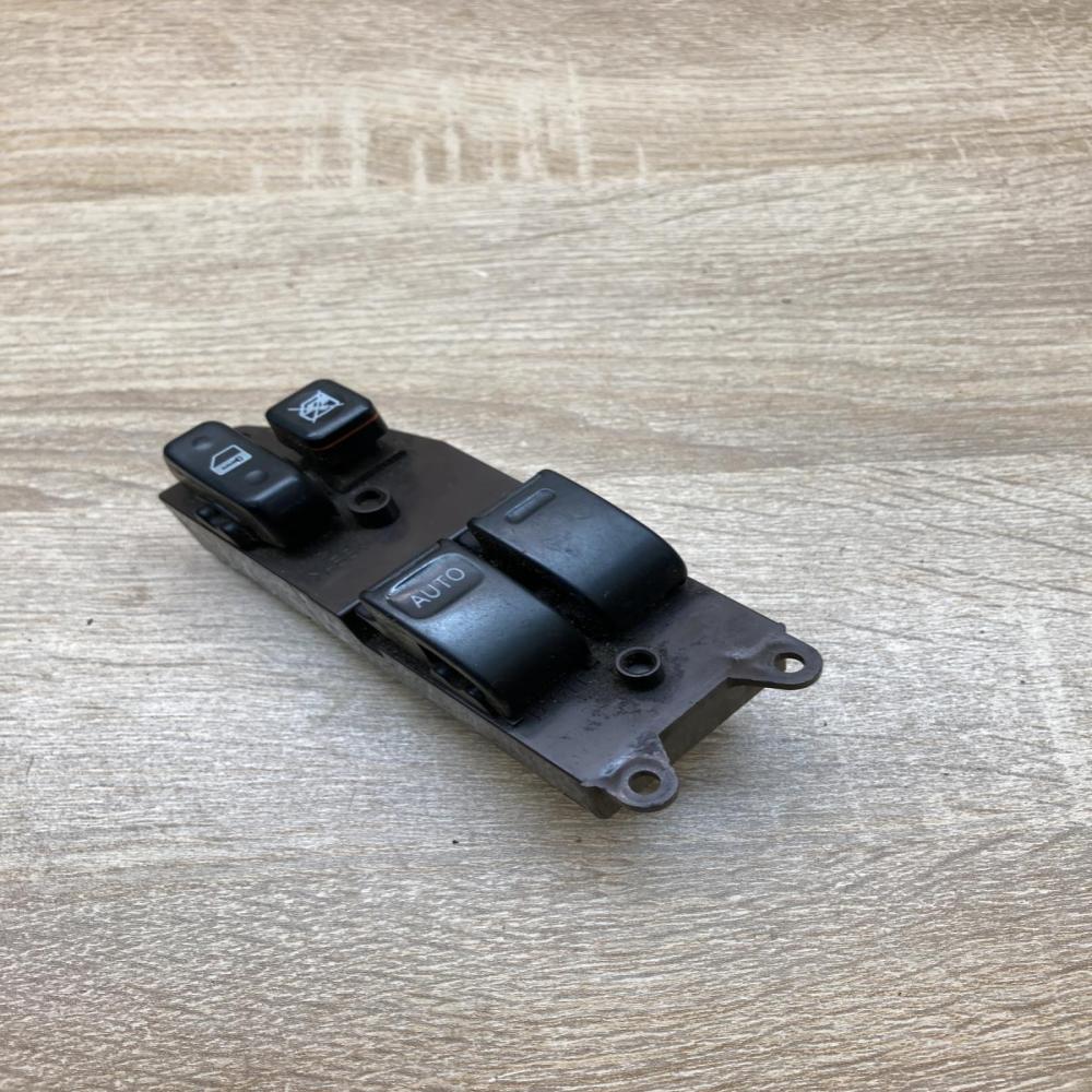 YARIS window switch 011 4P20  Electric window control switch Toyota Yaris