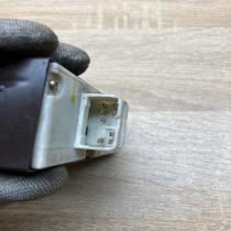 YARIS window switch 011 4P20  Electric window control switch Toyota Yaris
