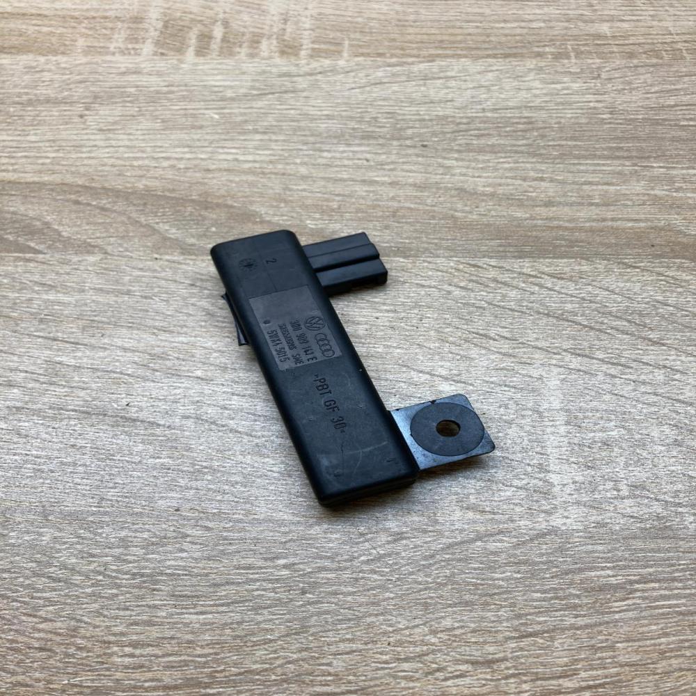 3D0909141E   Keyless system antenna Volkswagen Touareg I