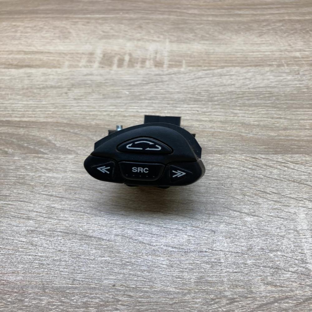 54355381P1   Steering wheel buttons/switches Nissan Almera Tino