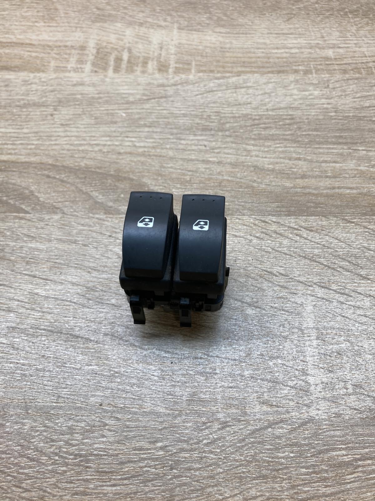 RENAULT window switch   Electric window control switch Renault Megane I