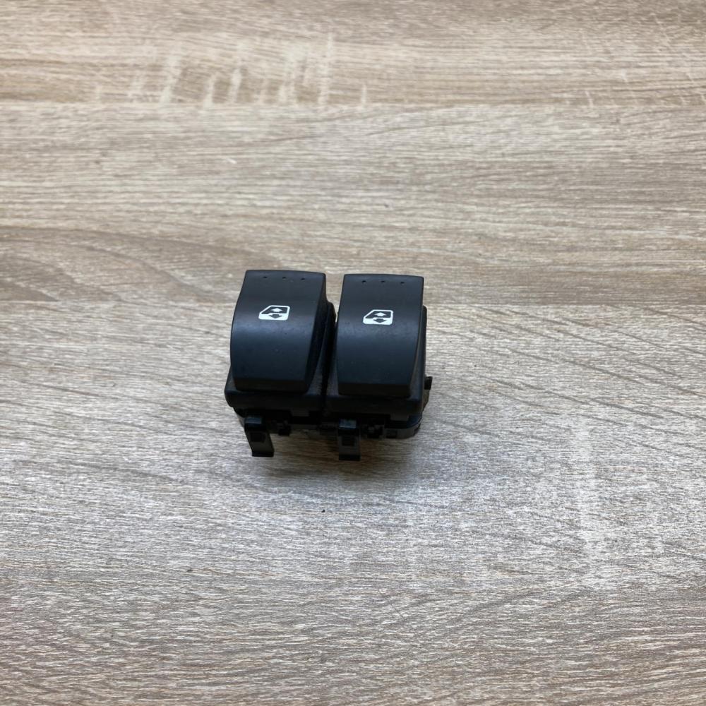 RENAULT window switch   Electric window control switch Renault Megane I