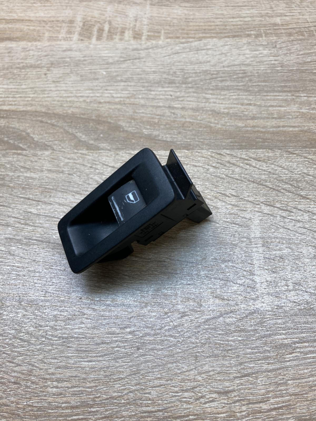 1K0959851 1F0959527  Electric window control switch Volkswagen Touran I