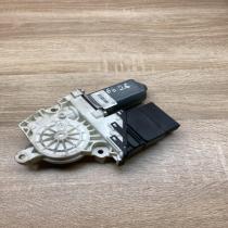 1K0959704P   Front door window regulator motor Volkswagen PASSAT B6