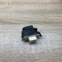 84810 05050 8481005050  Electric window control switch Toyota Avensis T250