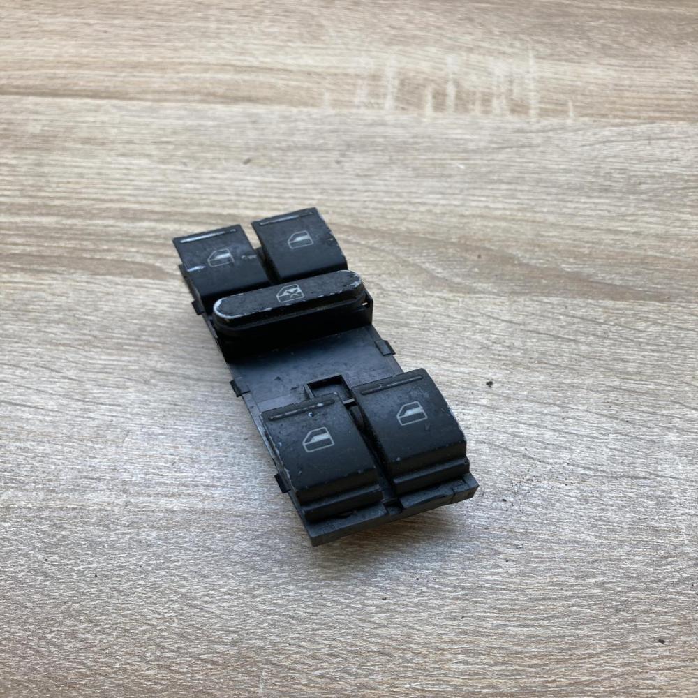 7L6959857A   Electric window control switch Volkswagen Touareg I