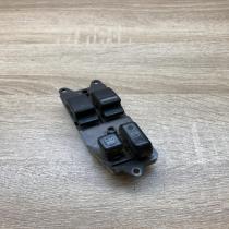 84820 02111 37075A  Electric window control switch Toyota Corolla E110