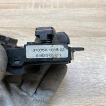 84820 02111 37075A  Electric window control switch Toyota Corolla E110