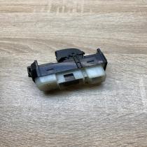84030 13031 8403013031  Electric window control switch Toyota Corolla E120 E130