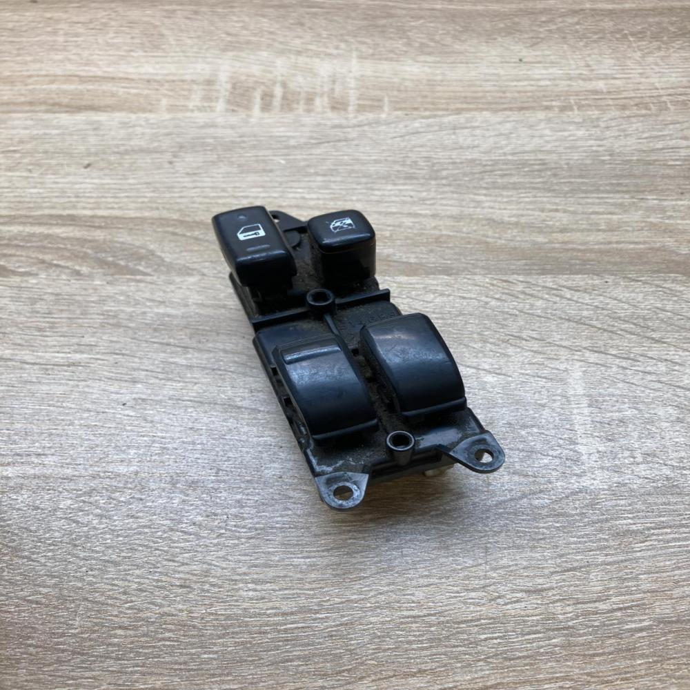 84040 13060 8404013060 514699 Electric window control switch Toyota Corolla Vers