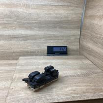 84040 13060 8404013060 514699 Electric window control switch Toyota Corolla Vers
