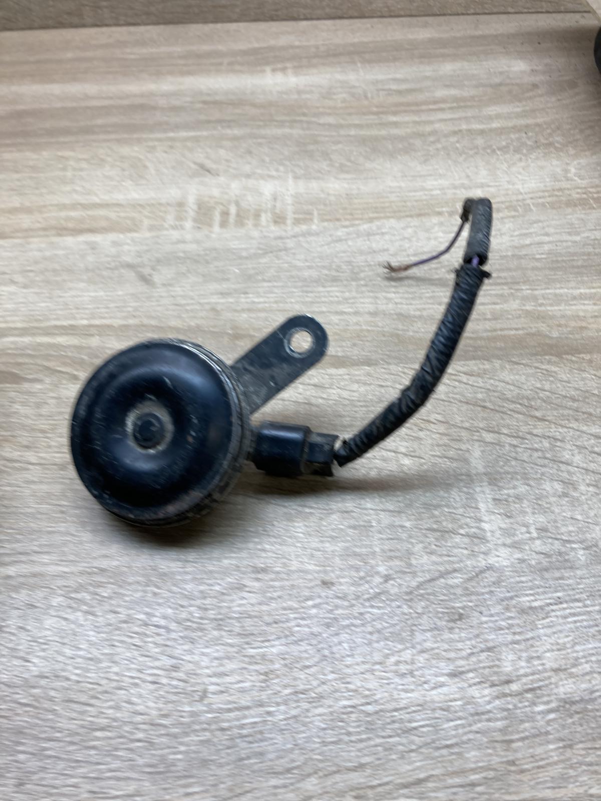 UCH 201 12V 3.5A  Horn signal Honda Insight
