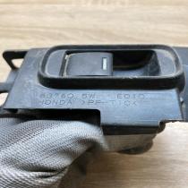 83760 SW E010   Electric window control switch Honda CR-V