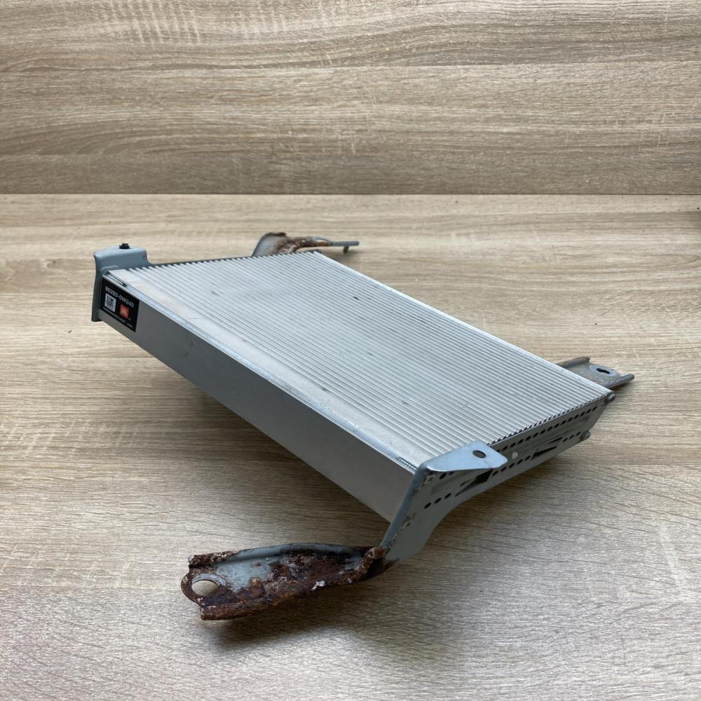 86280 0W240 862800W240  Sound amplifier Toyota Prius (XW20)