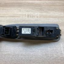 C8H D135 C808 66 350A  Electric window control switch Mazda Premacy